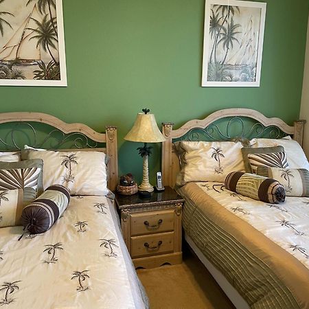 Beautiful New Luxury Townhome With Private Beach And Swimming Pools Ruskin Luaran gambar