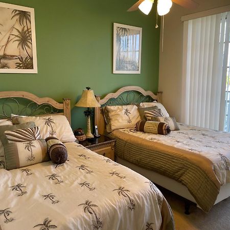 Beautiful New Luxury Townhome With Private Beach And Swimming Pools Ruskin Luaran gambar