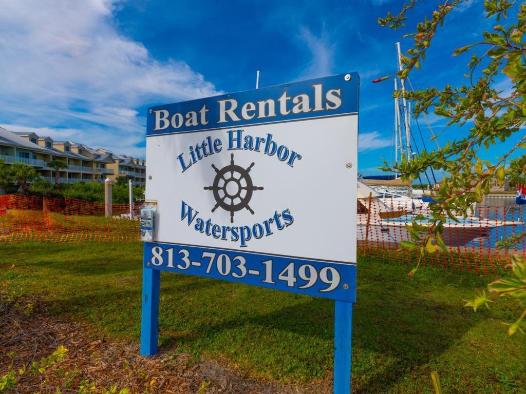 Beautiful New Luxury Townhome With Private Beach And Swimming Pools Ruskin Luaran gambar