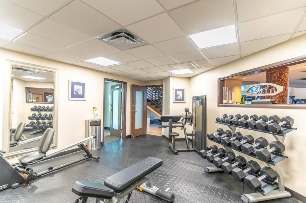 Beautiful New Luxury Townhome With Private Beach And Swimming Pools Ruskin Luaran gambar